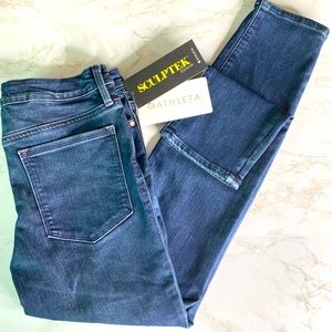 NWT Athleta Sculptek Denim Jeans Sz 10P, Brand New